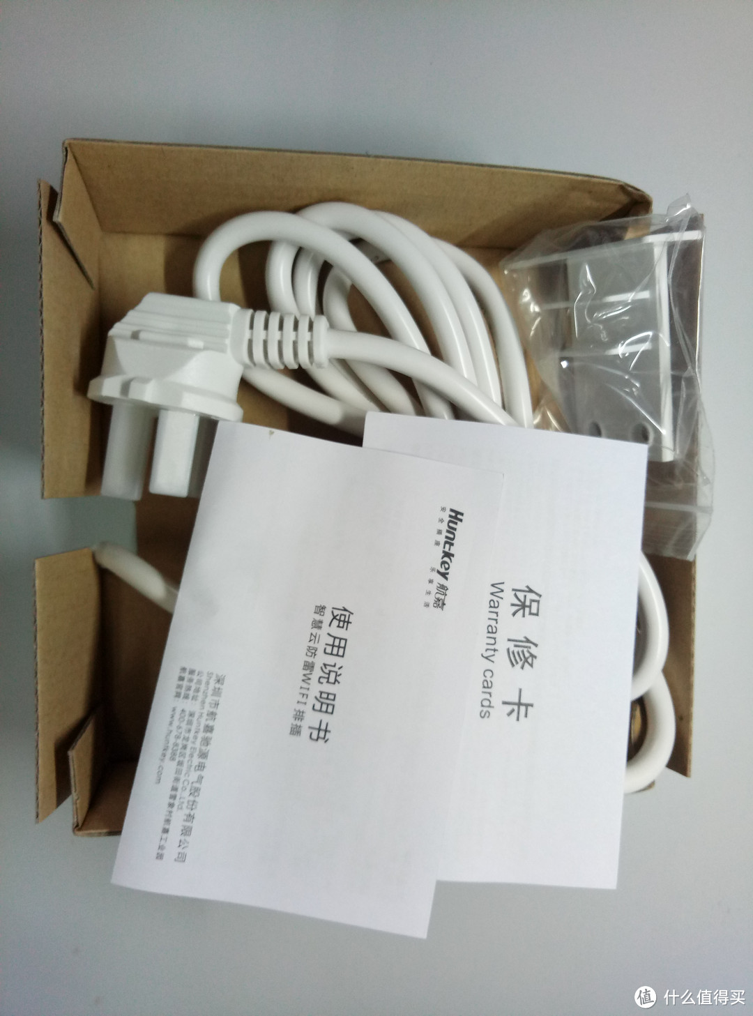 外形独特,但并不很出彩的Huntkey航嘉智慧云WiFi排插体验