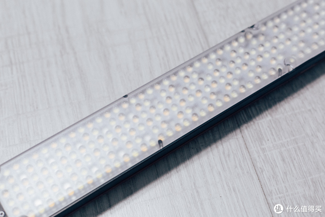 棒状LED补光灯与传统LED补光灯，买那个更合适？_相机配件_什么值得买