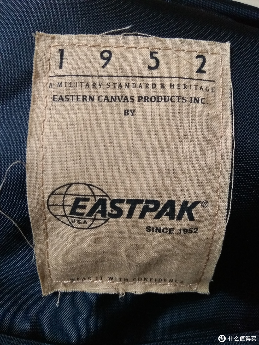 EASTPAK 男款双肩包 简评