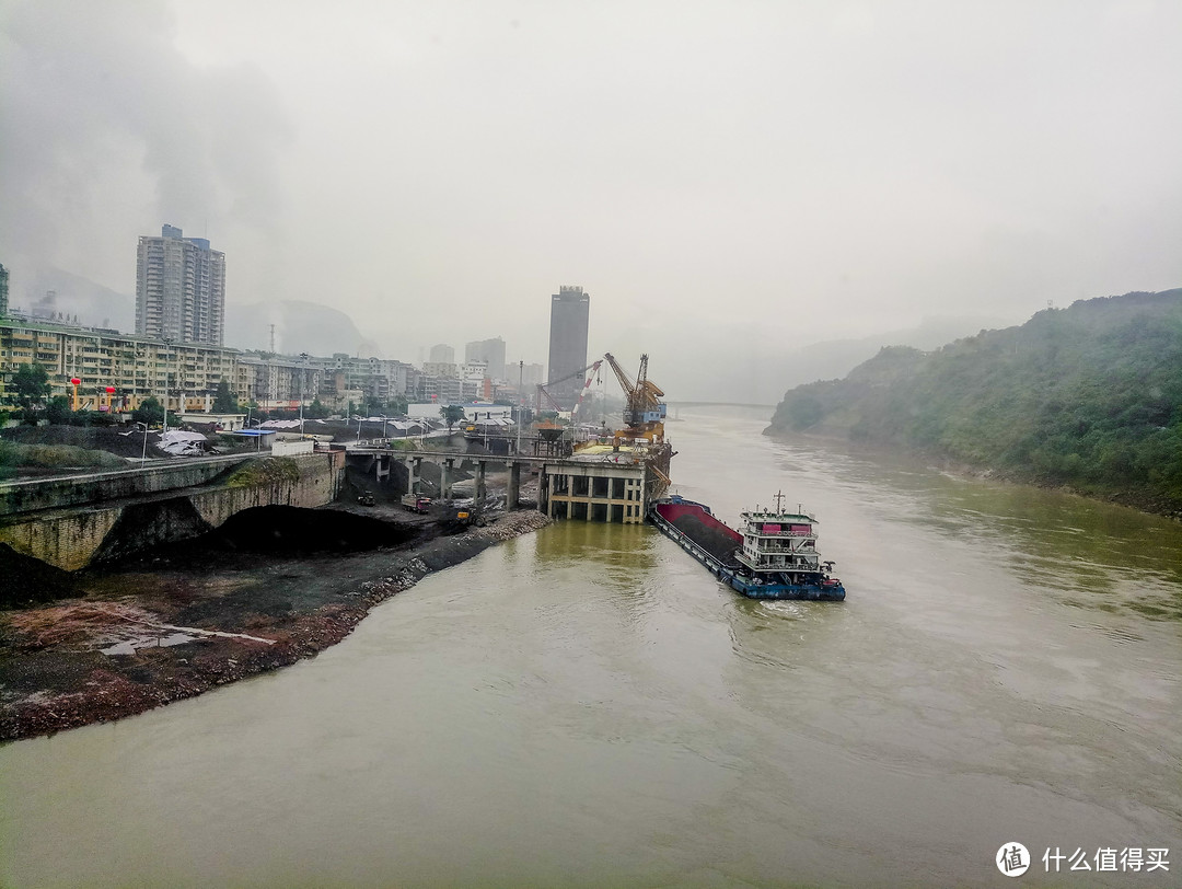 我的第一次半程马拉松记录（水富国际半程马拉松+西部大峡谷温泉）