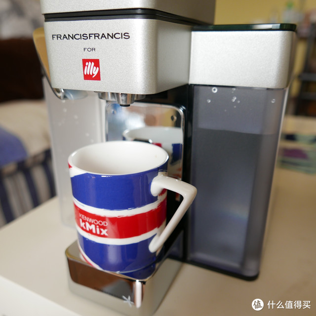illy Y5 MILK 全自动 touch 胶囊咖啡机 开箱