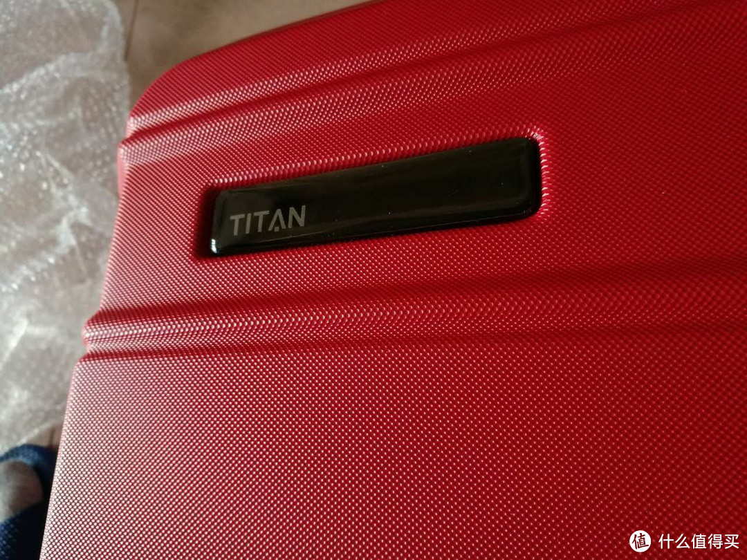 羊毛出在羊身上：招行刷卡任务得 TITAN 20寸 时尚旅行箱