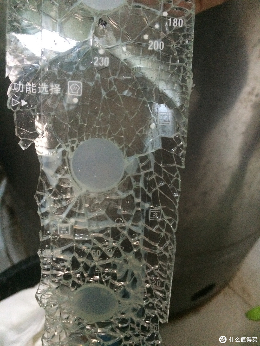 搞碎了的烤箱控制玻璃面板。。。。