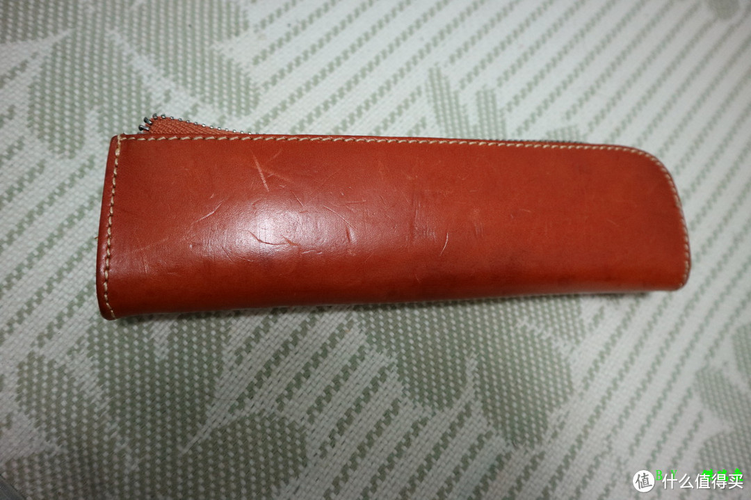 日常用的植鞣疯马皮包具（单肩包、钱包、文件包、名片包、表带等）