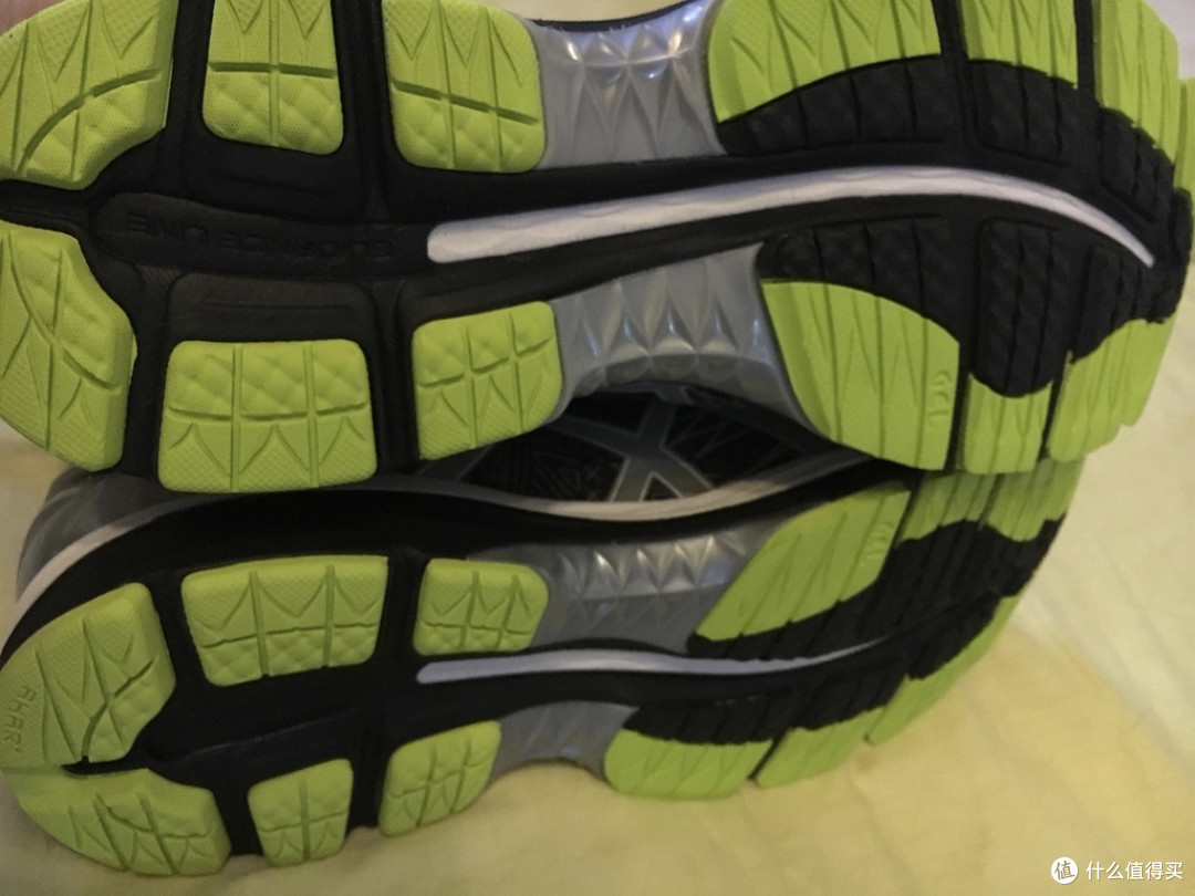 ASICS 亚瑟士 GEL-NIMBUS 18 LITE SHOW 男士跑鞋 开箱