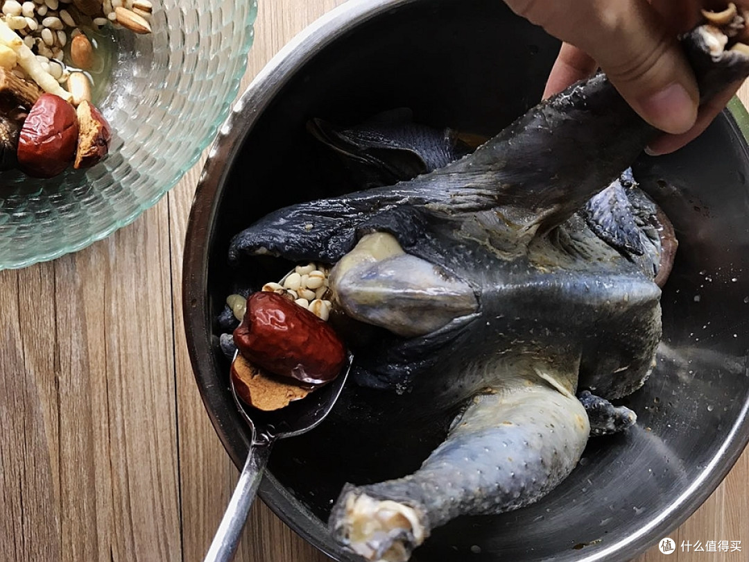 喝口鲜美鸡汤,吃口酥烂鸡肉,这道菜就可以兼得哦