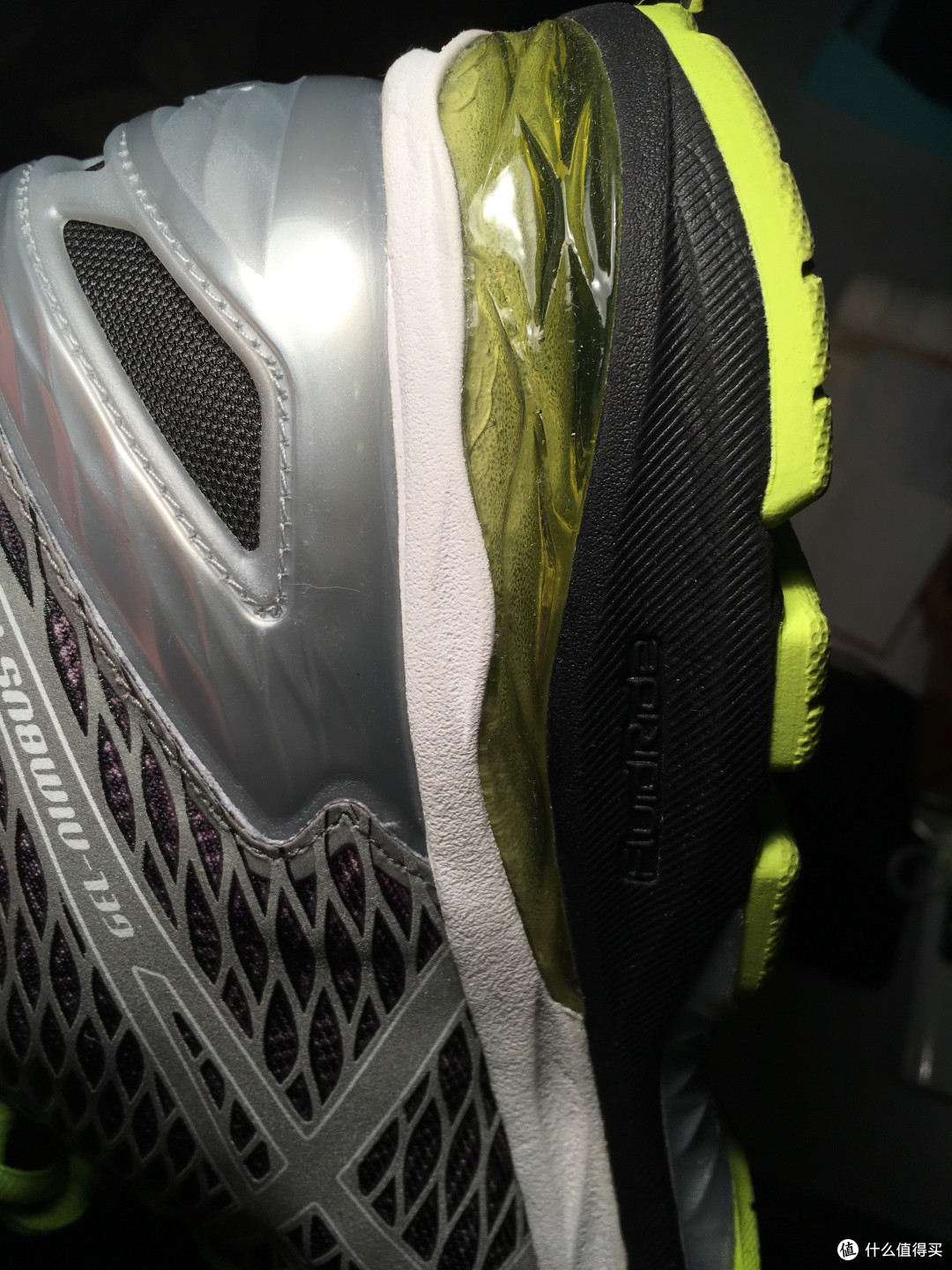 ASICS 亚瑟士 GEL-NIMBUS 18 LITE SHOW 男士跑鞋 开箱