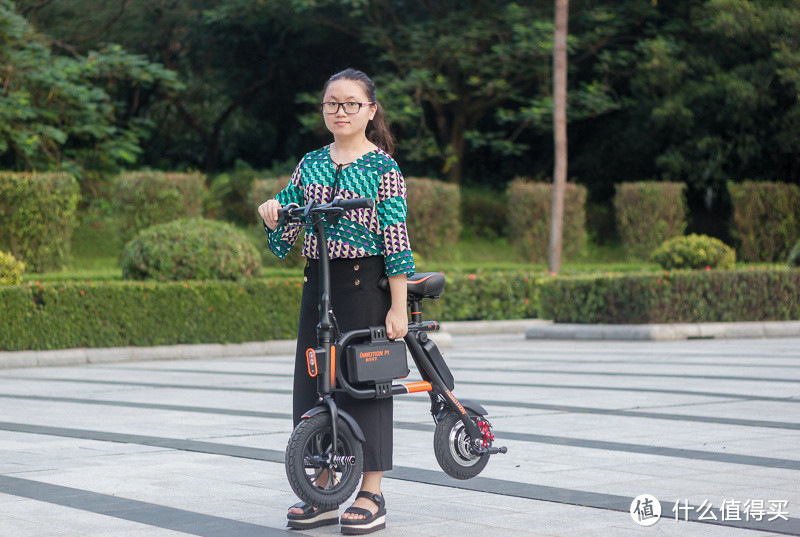 短距离出行好帮手—乐行天下P1天鹅微电动车体验分享