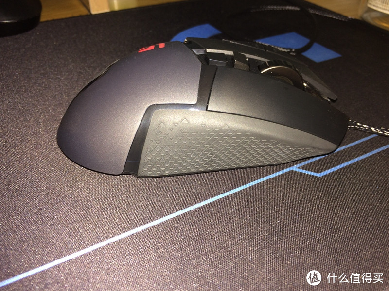 GIF 图简测329元入的 Logitech 罗技 G502 RGB 游戏鼠标