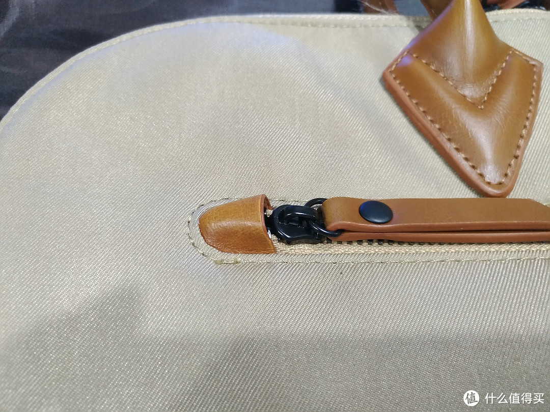 行走职场,不骚不土,不吹不黑 -- 初测献DPARK手挽公文包套装