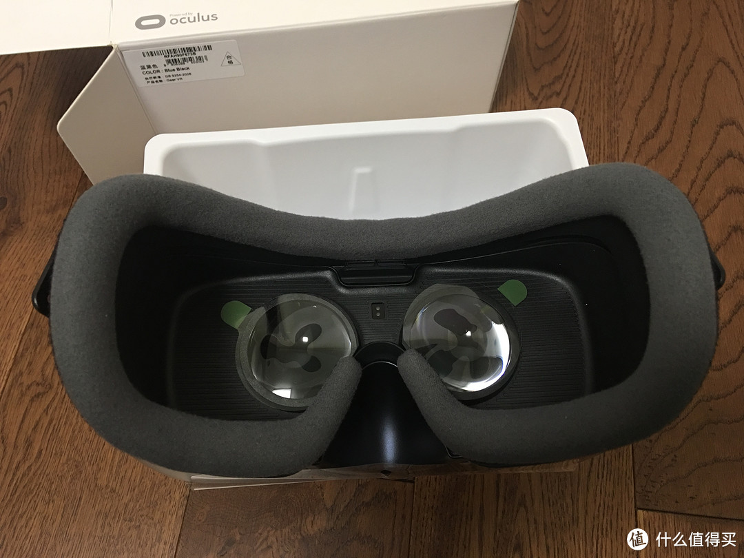 我的第一台vr设备！SAMSUNG 三星gear vr 4 眼镜