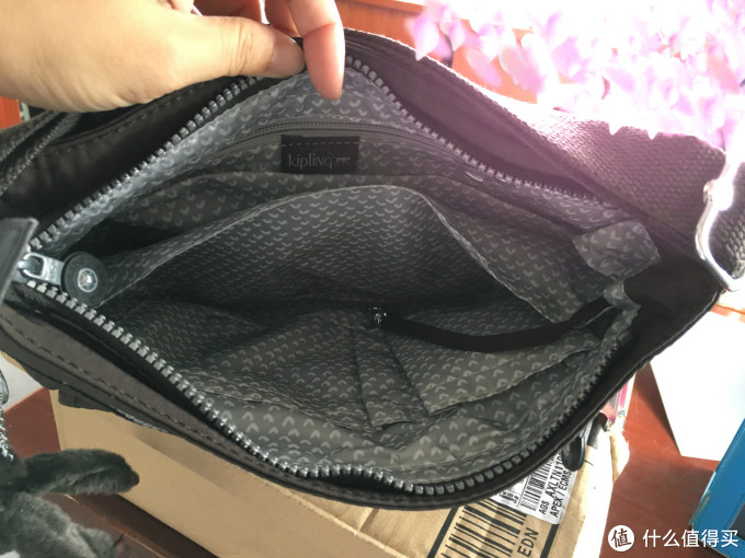 包治百病:Kipling 凯浦林 Syro 猴子包&钱包 开箱