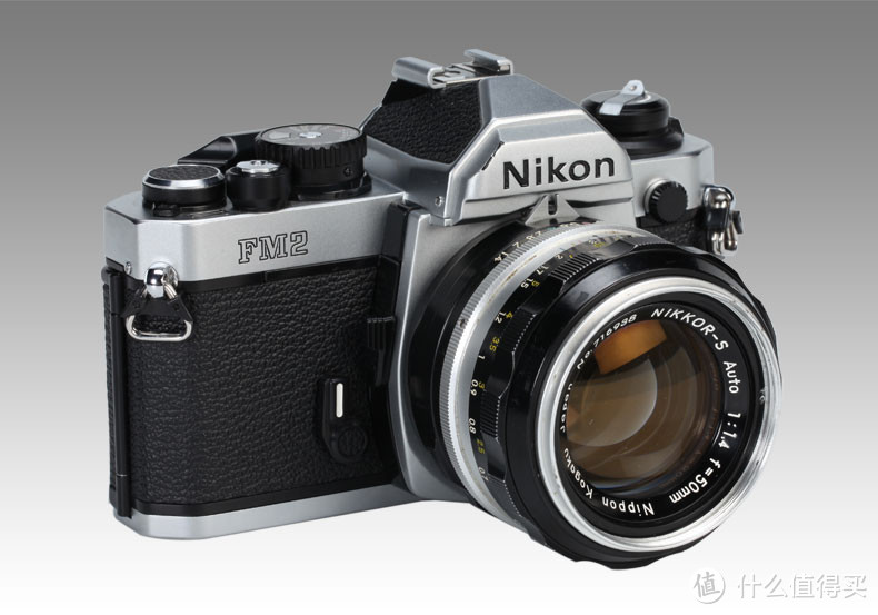 #首晒# 来自1983年的经典：Nikon 尼康 FA 胶片单反相机