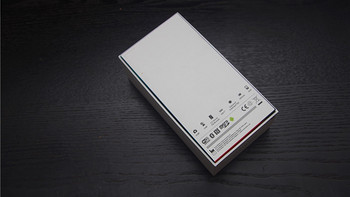 索尼 Xperia XZ外观展示(屏幕|颜色|充电器|尺寸|摄像头)
