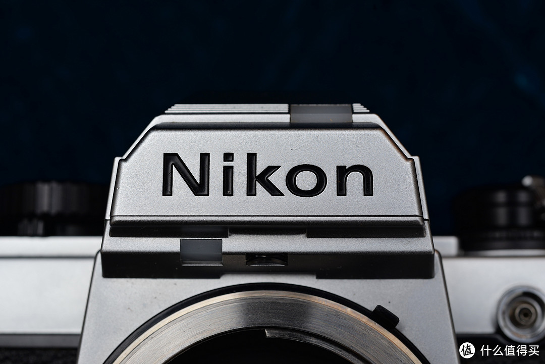 #首晒# 来自1983年的经典：Nikon 尼康 FA 胶片单反相机