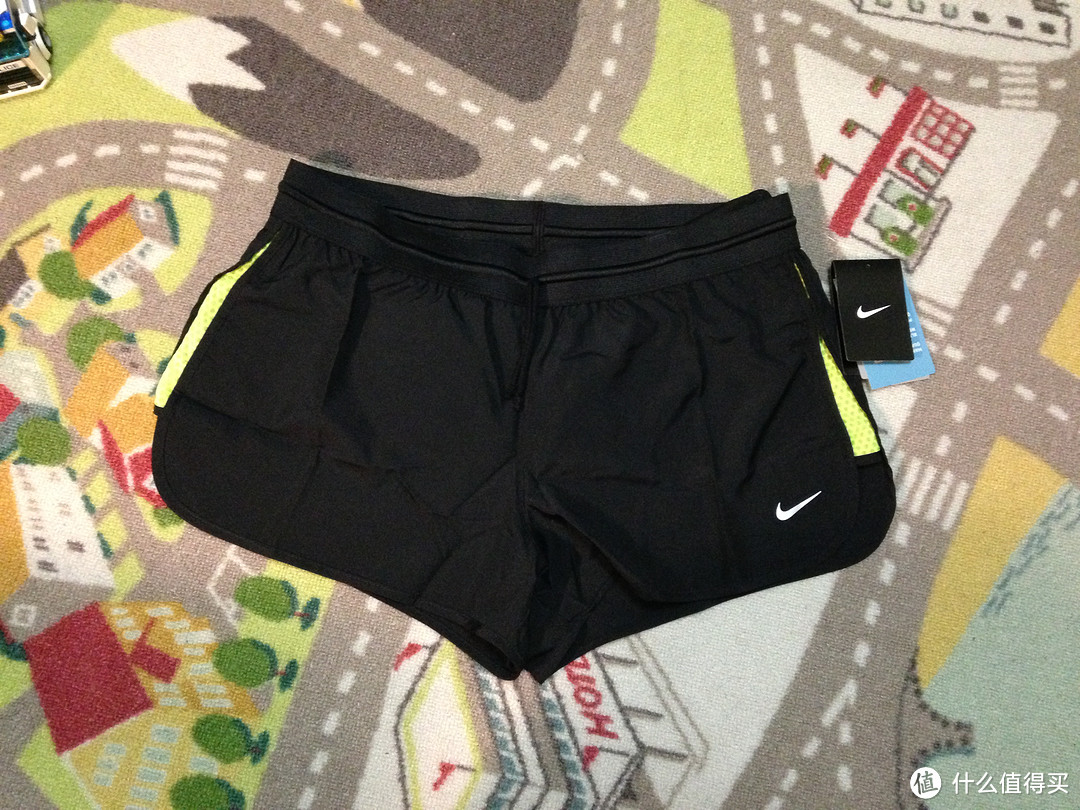 Nike 耐克 Run Fast-Shorts Running 女式运动短裤