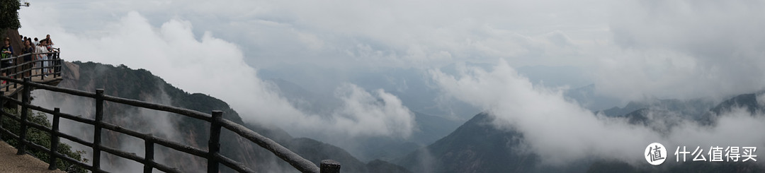 云中漫步三清山，峰林奇观花岗岩