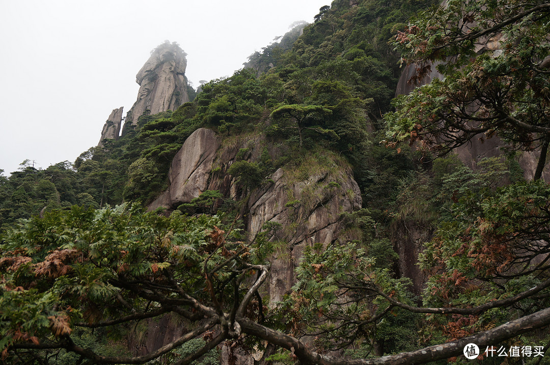 云中漫步三清山，峰林奇观花岗岩