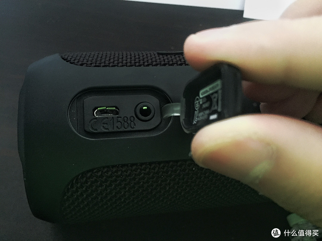 小小身材 尽显澎湃动力 Jbl Flip3评测 蓝牙音箱 什么值得买