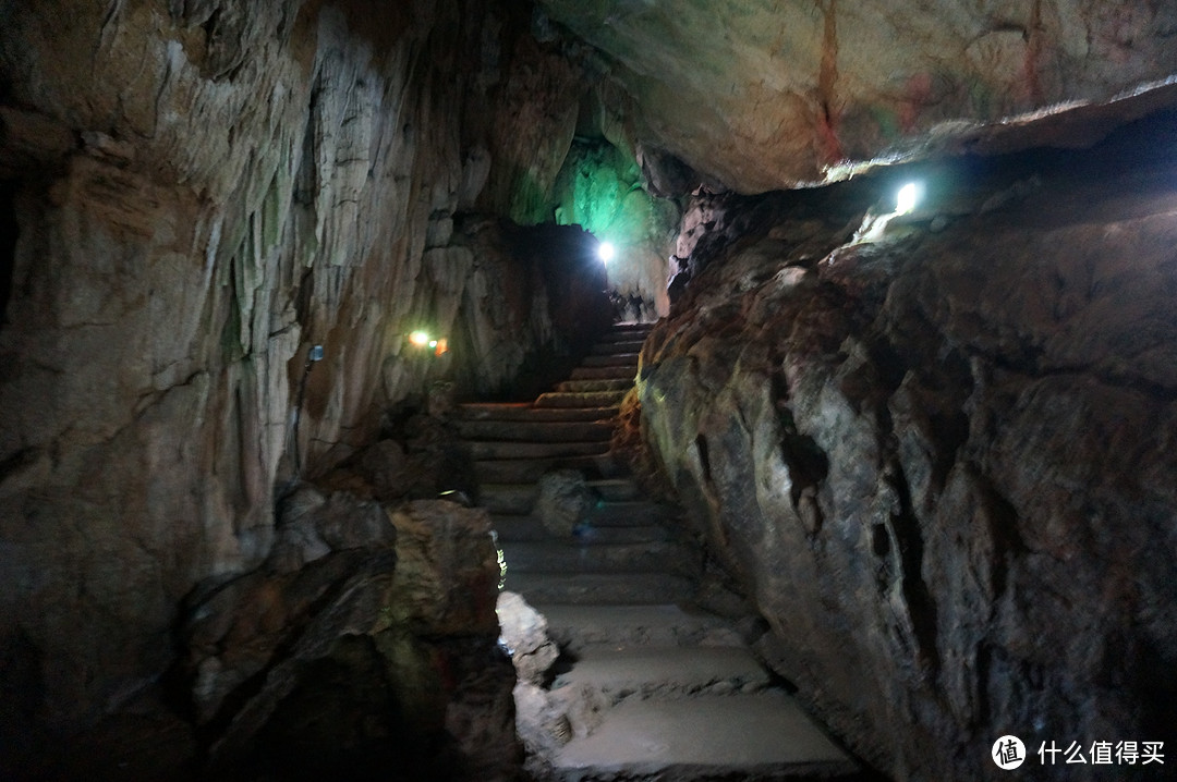 云中漫步三清山，峰林奇观花岗岩