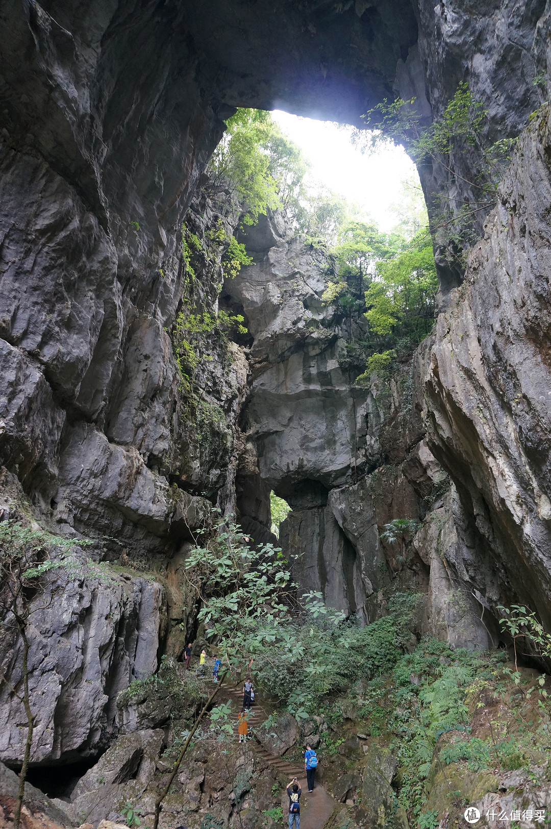 云中漫步三清山，峰林奇观花岗岩