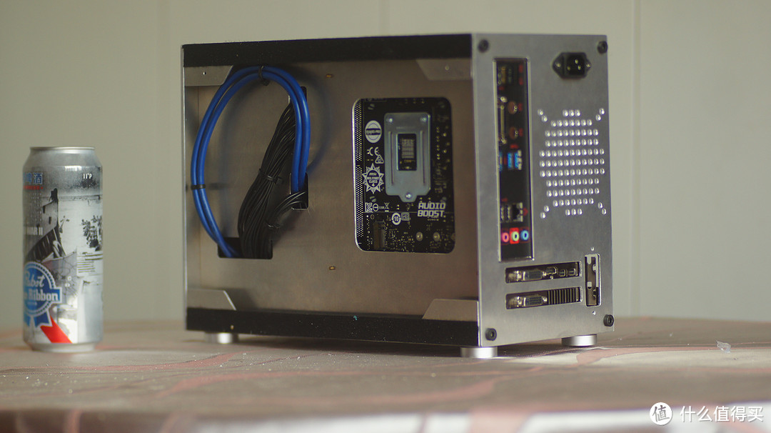 穷折腾之：DIY自己的ITX机箱