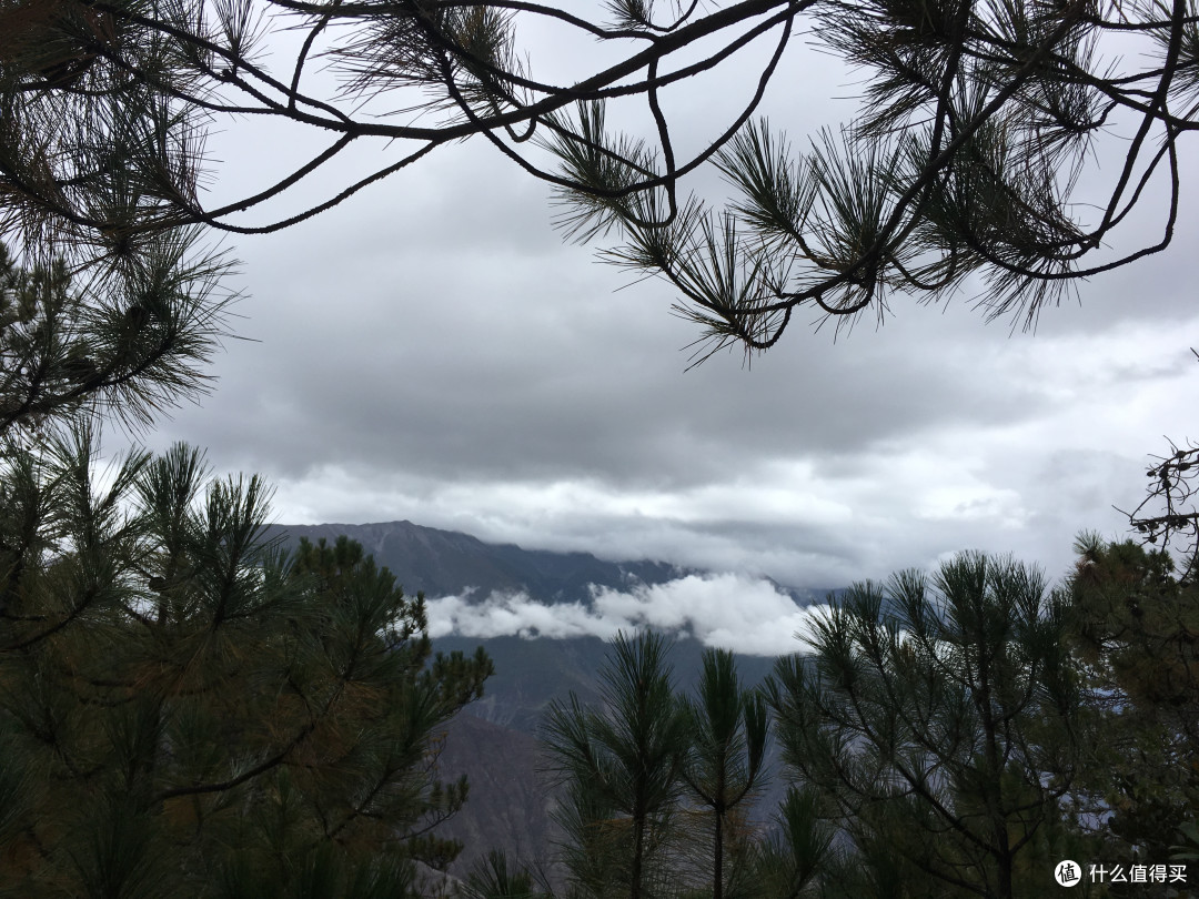 越过山丘，行走在云端——雨崩徒步行记