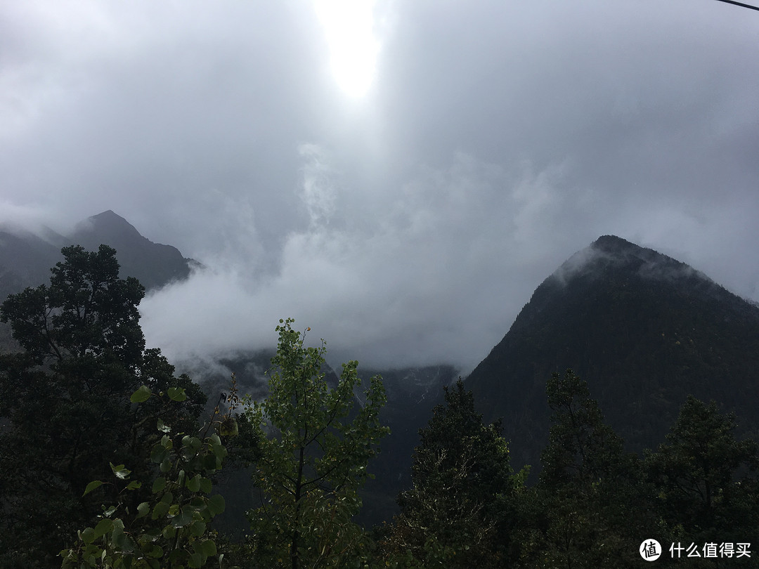 越过山丘，行走在云端——雨崩徒步行记