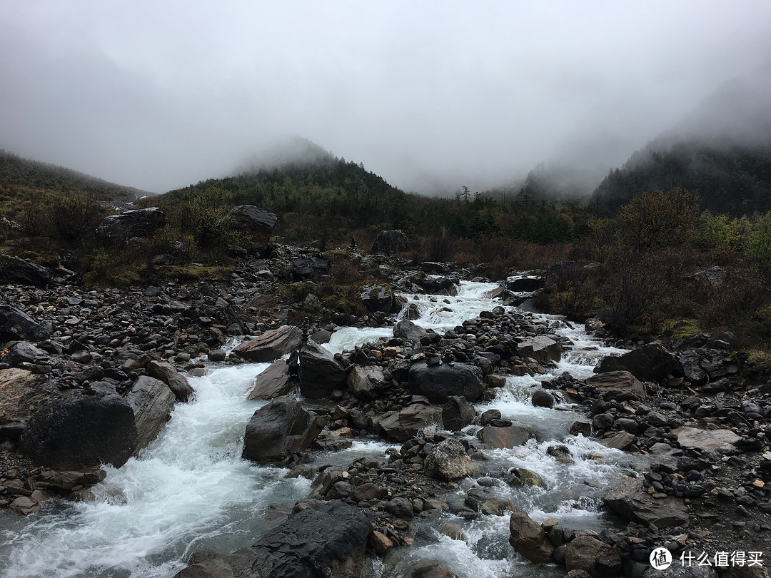 越过山丘，行走在云端——雨崩徒步行记