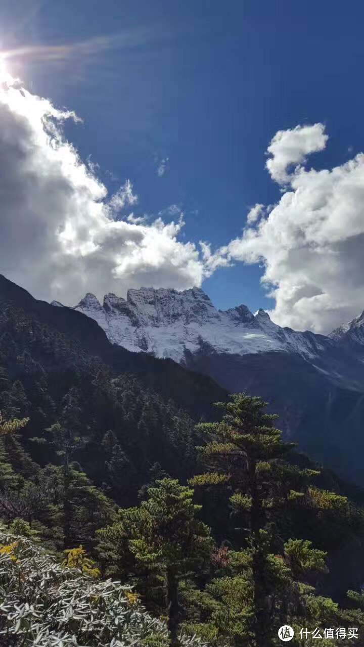 越过山丘,行走在云端——雨崩徒步行记