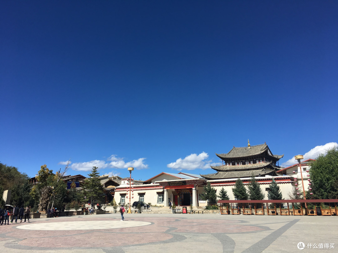 越过山丘,行走在云端——雨崩徒步行记