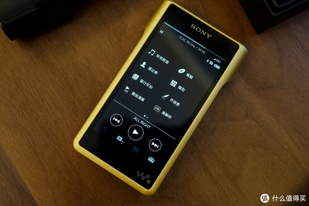 #首晒# 史上最贵金砖WALKMAN，索尼旗舰NW-WM1Z开箱