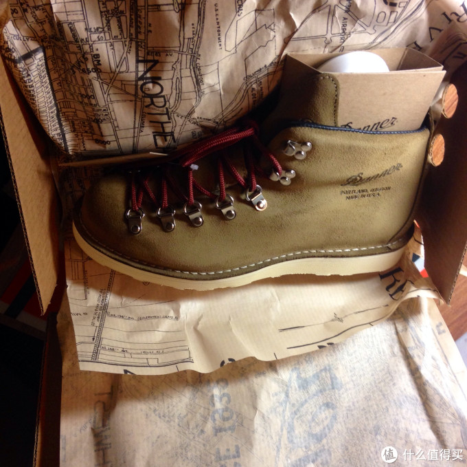 RED WING 红翼 875&Danner 30868X 工装靴 & WARRIOR 回力 红白板鞋