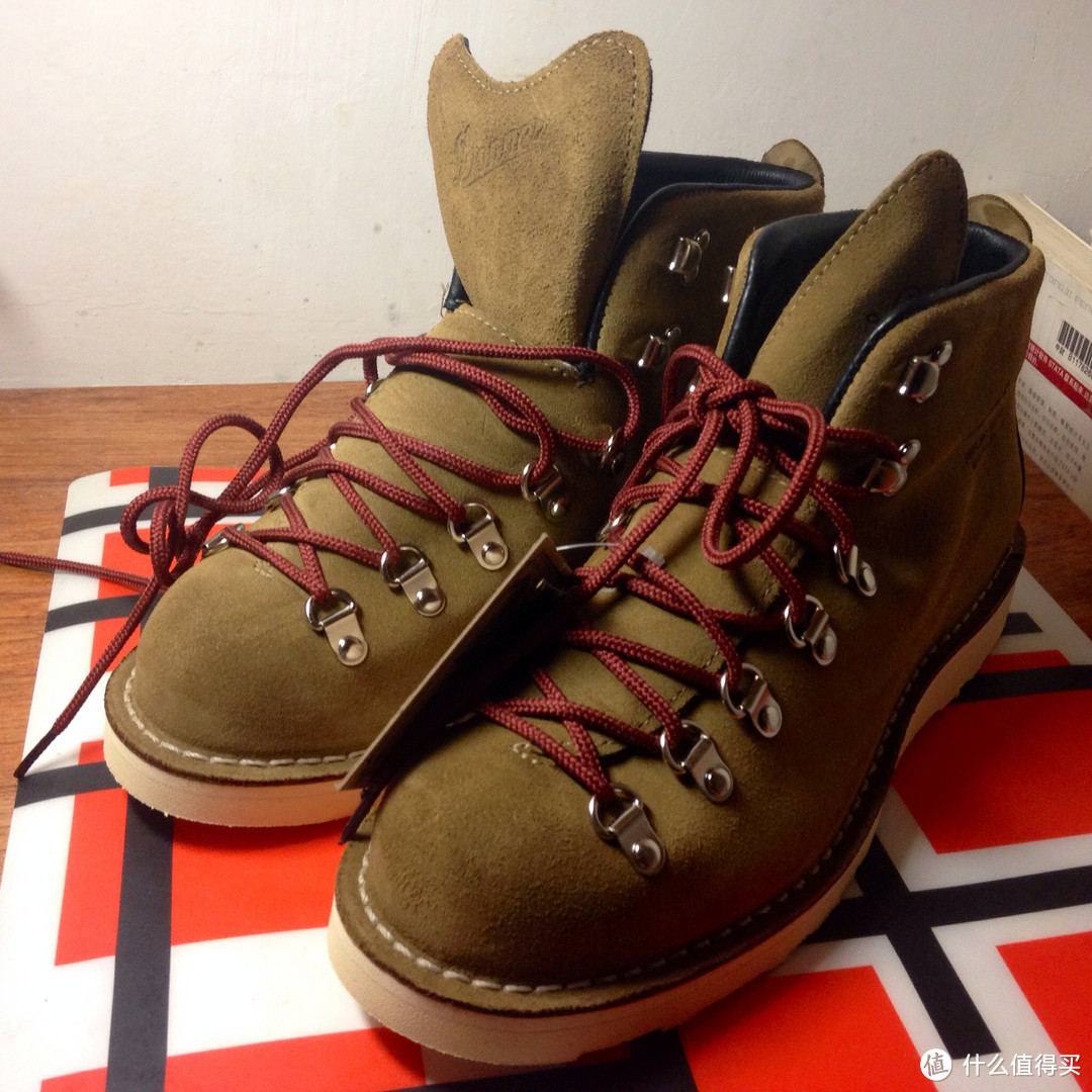 RED WING 红翼 875&Danner 30868X 工装靴 & WARRIOR 回力 红白板鞋