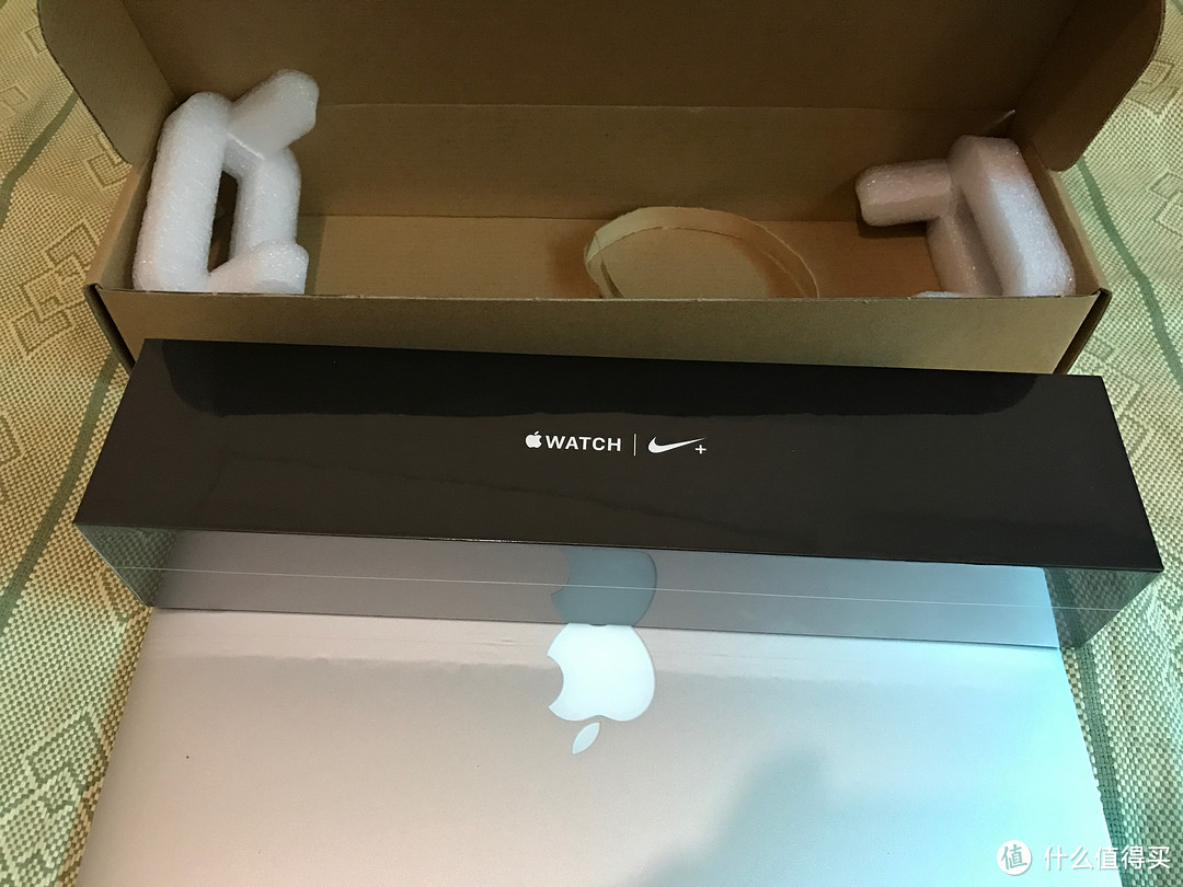 #原创新人#Apple Watch Nike+ 荧光黄 首晒