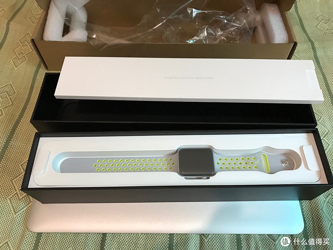 #原创新人#Apple Watch Nike+ 荧光黄 首晒