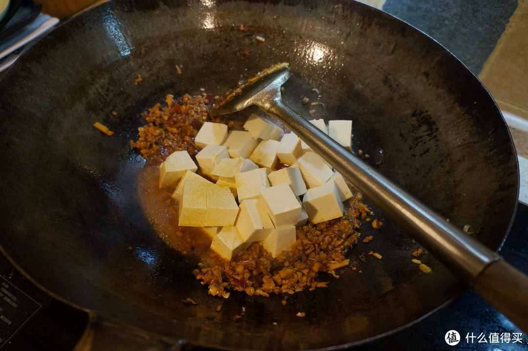 一碟豆腐两碗饭 - 麻婆豆腐吃不停，国民下饭菜从牛肉馅开始做起