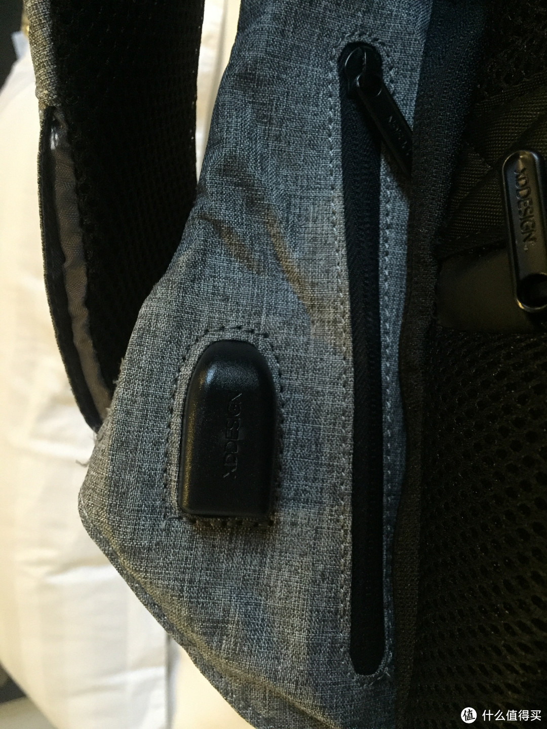 好好工作，背包也要大不同—XD DESIGN 蒙马特 城市安全防盗背包 开箱