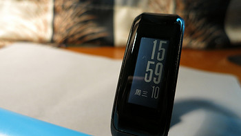 专业导航企业做的运动手环：GARMIN 佳明 Vivosmart HR 智能手环