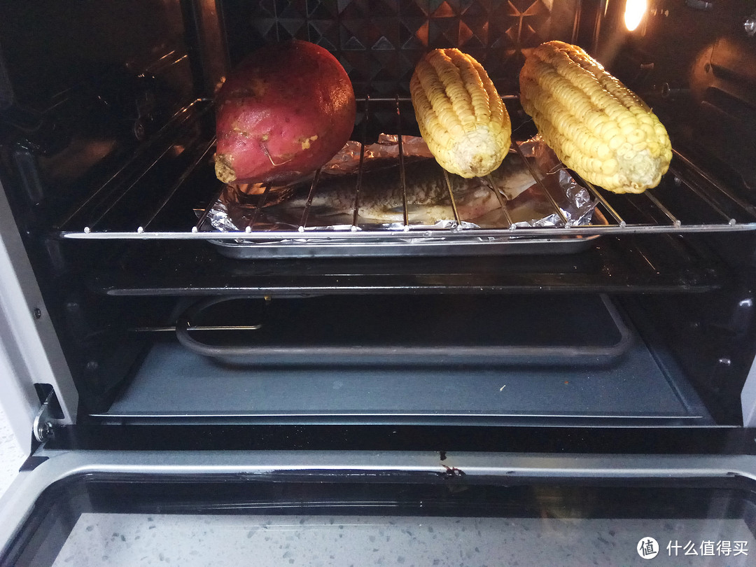 美味制造，双管齐下——美的T3-L324D石窑烤电烤箱