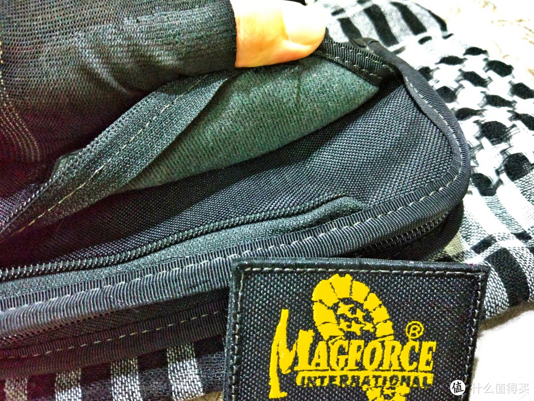 战术出差党必备：Magforce 台湾马盖先 旅行家护照证件套