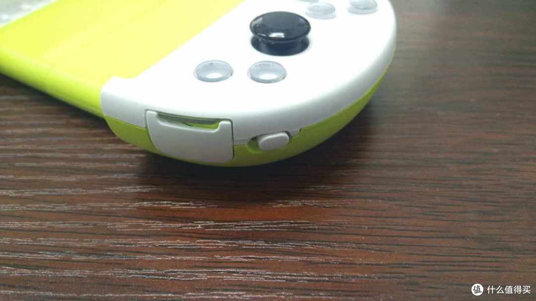 电源开关位置 电源开关位置