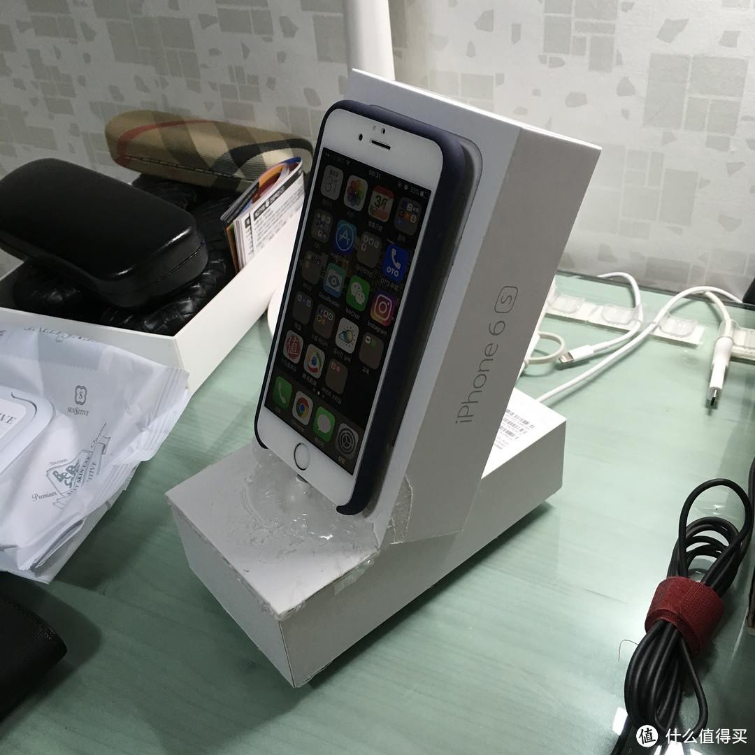 变废为宝：论闲置iPhone盒子如何变成iPhone充电座