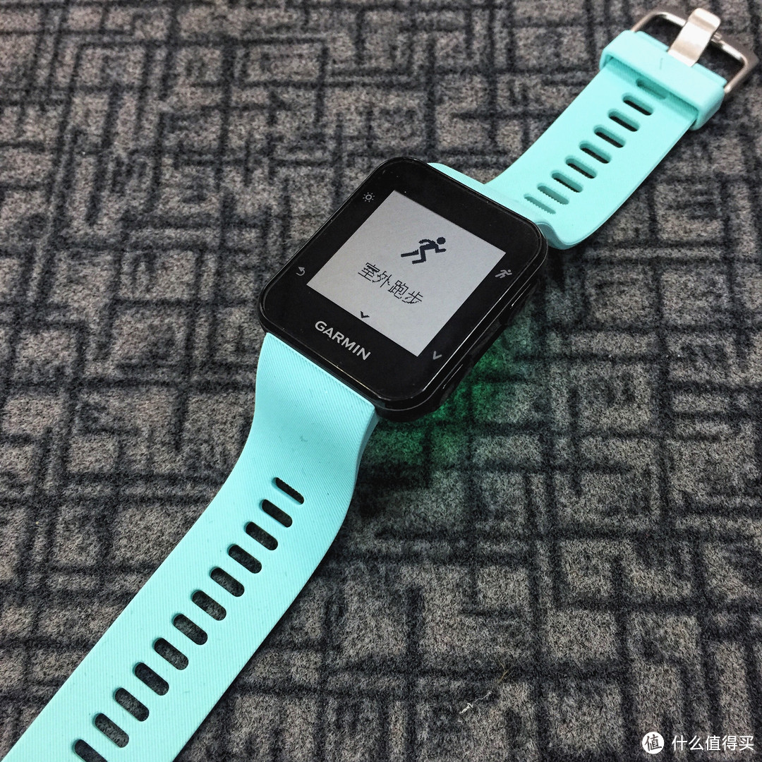 #原创新人#Garmin 佳明 Forerunner35 光学心率跑步手表 简单开箱