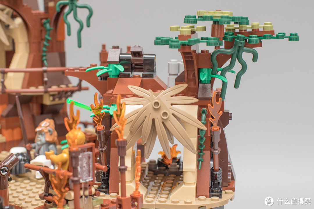 小熊领地探秘：LEGO 乐高 10236 Ewok Village 伊沃克村 熊村 简评