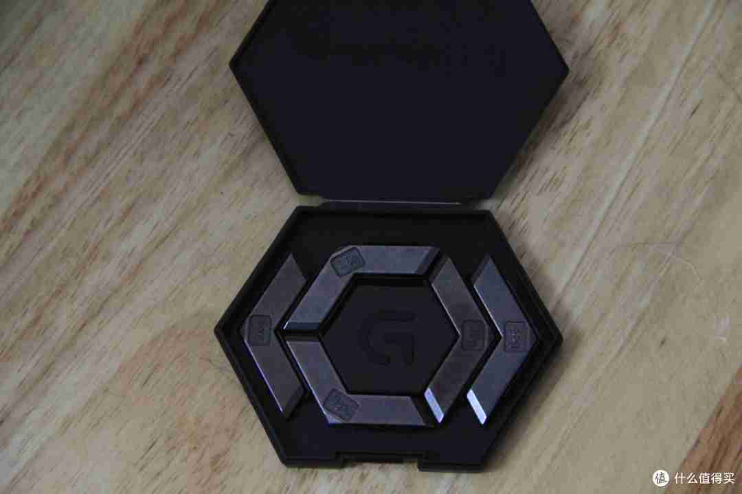 Logitech 罗技 G502RGB 鼠标 简单开箱及使用