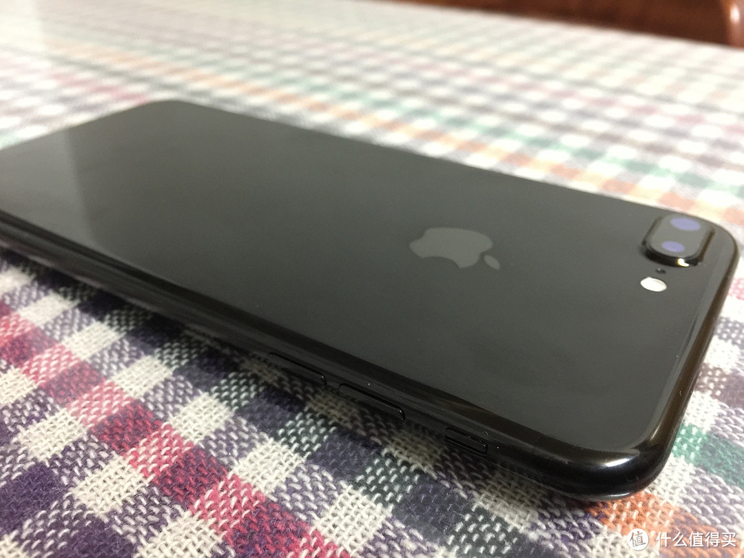 这一次冲动是否值得？iphone 7 plus 亮黑色 128g 智能手机 个人点评