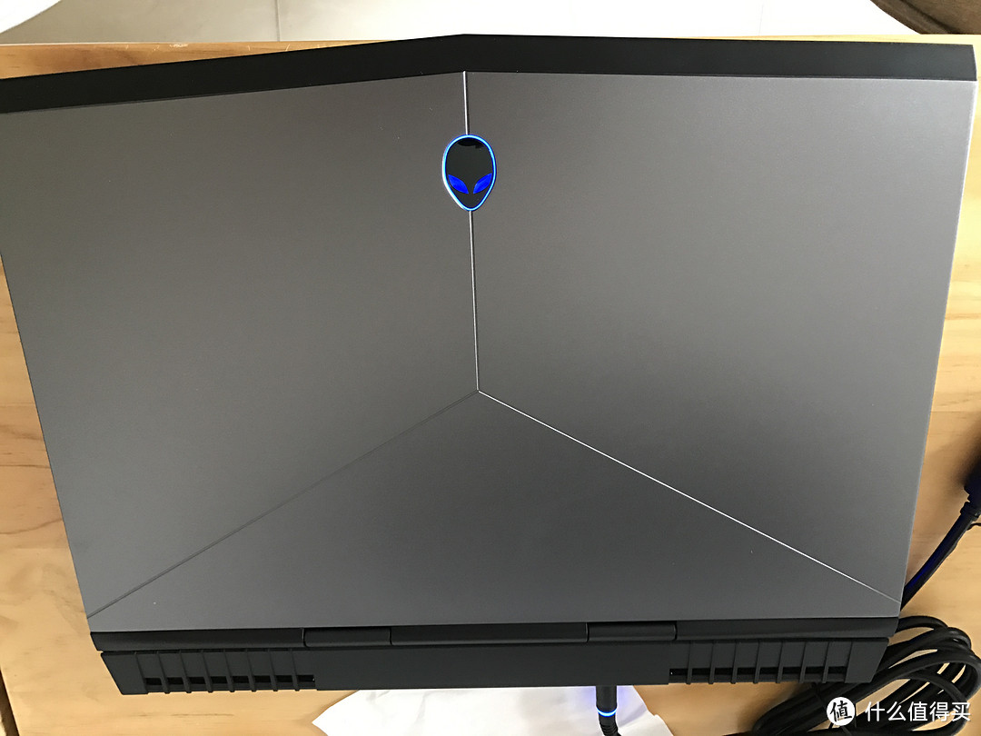 梦想照进现实：Alienware 外星人 ALW15C-R1738 15.6 英寸游戏笔记本电脑