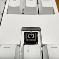 iKBC c87 机械键盘试用体验(高度|键帽|数据线槽|防滑条|键盘灯)