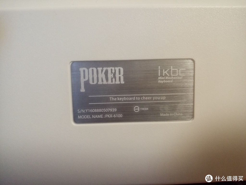 #原创新人#ikbc poker 升级版白红与Logitech 罗技 K380 键盘 对比简评